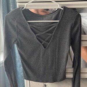 Criss cross front cutout long sleeve